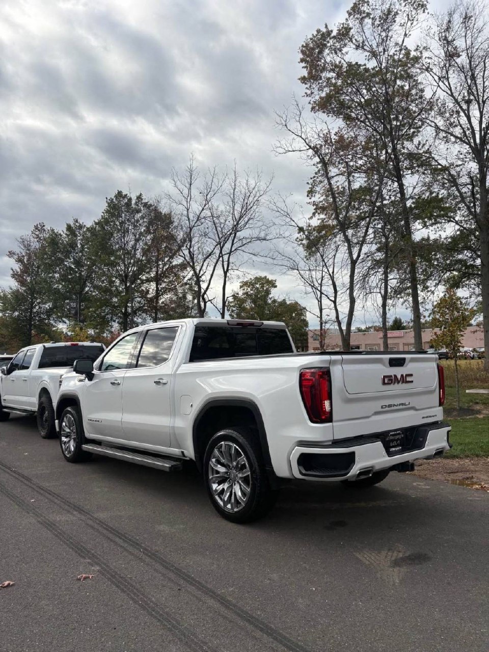 GMC Sierra 1500 Denali (White)