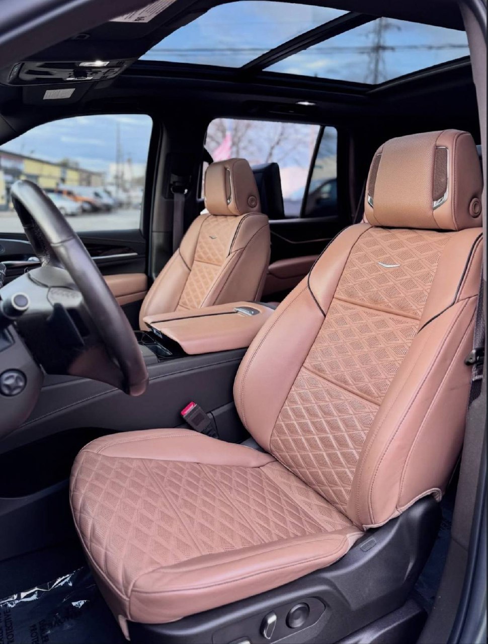 Cadillac Escalade Sport Platinum Gray - Image 7